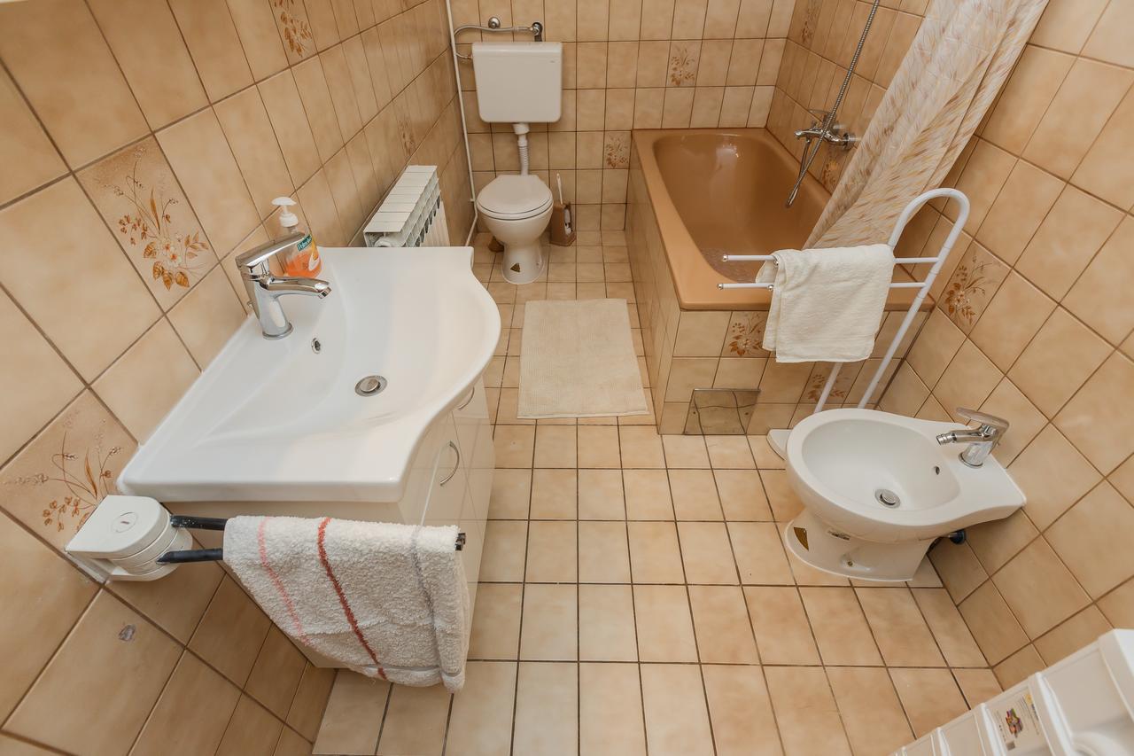 Apartman Mila Каштела Экстерьер фото