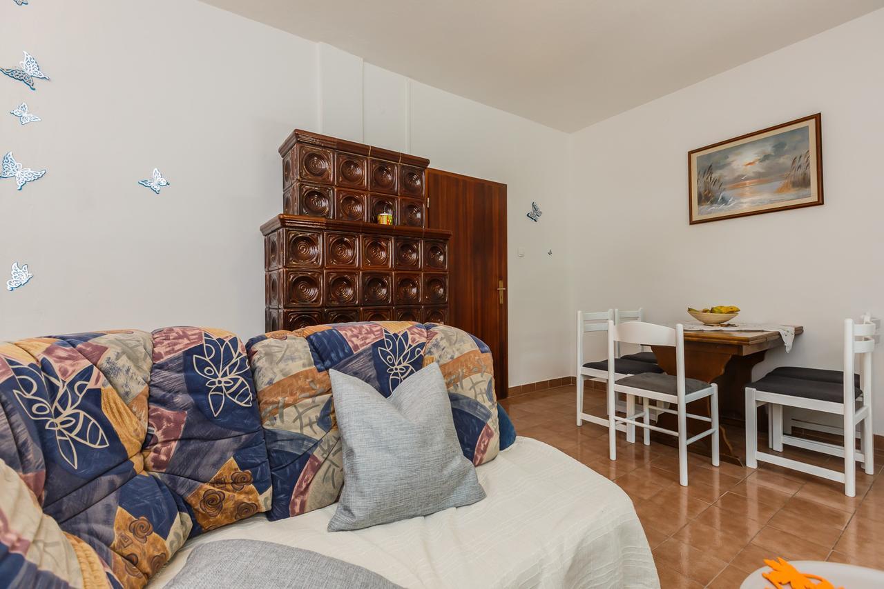 Apartman Mila Каштела Экстерьер фото