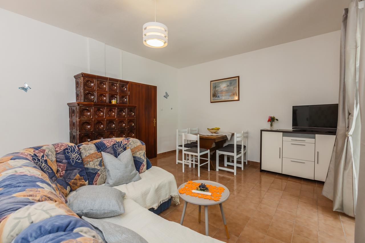 Apartman Mila Каштела Экстерьер фото
