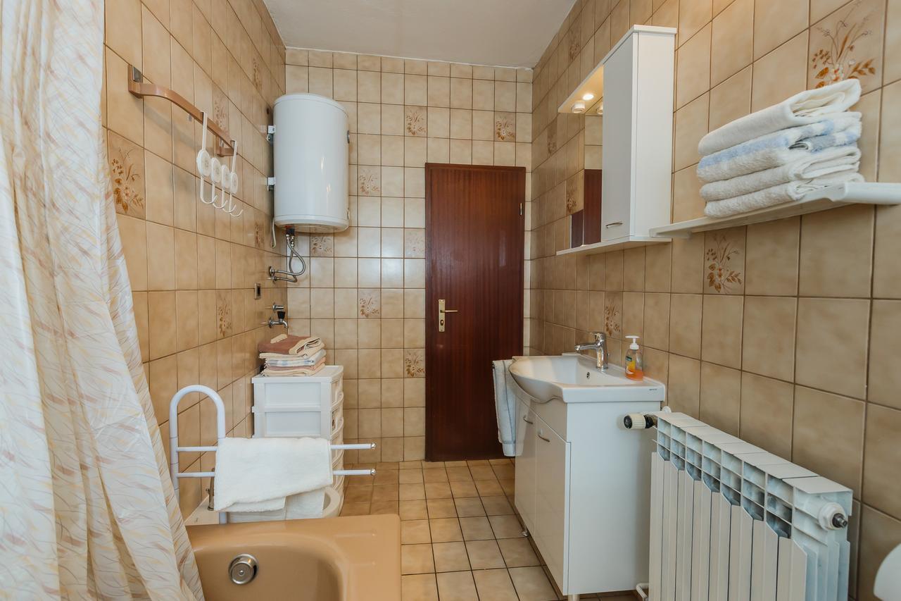 Apartman Mila Каштела Экстерьер фото